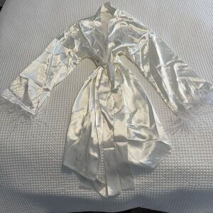 Elegant White Satin Robe with Feather Trim